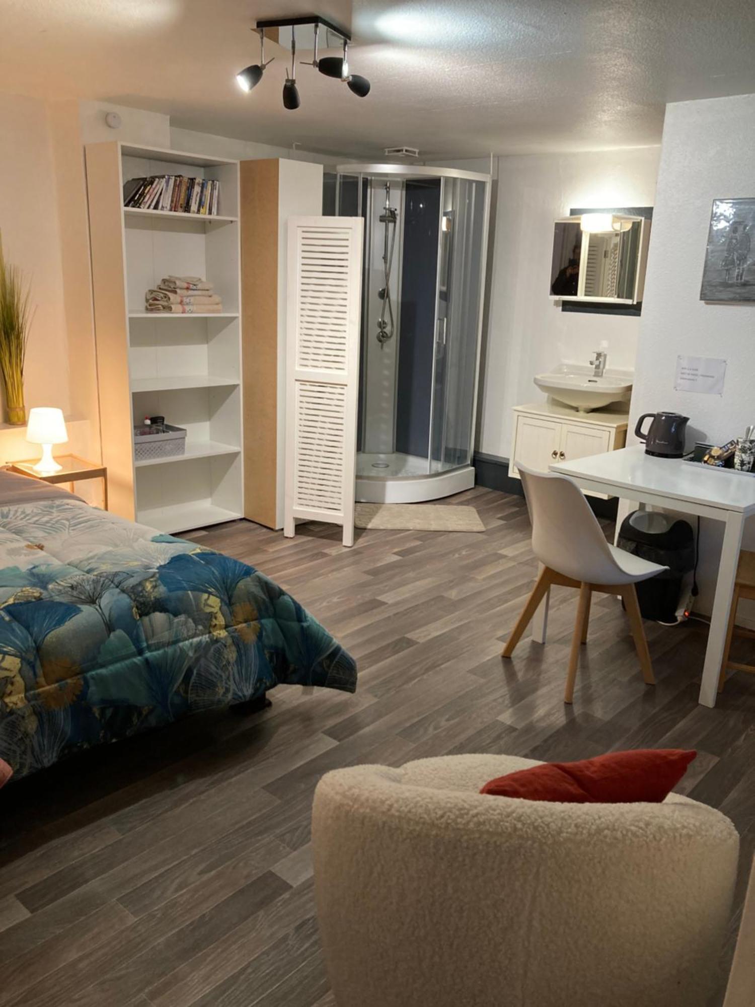 Gite D'Avalon Chambre 7 Ντινάντ Εξωτερικό φωτογραφία